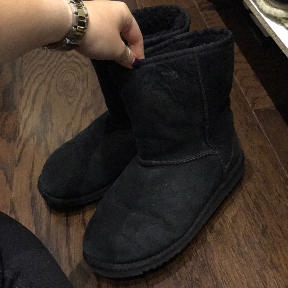 Uggs - image 1